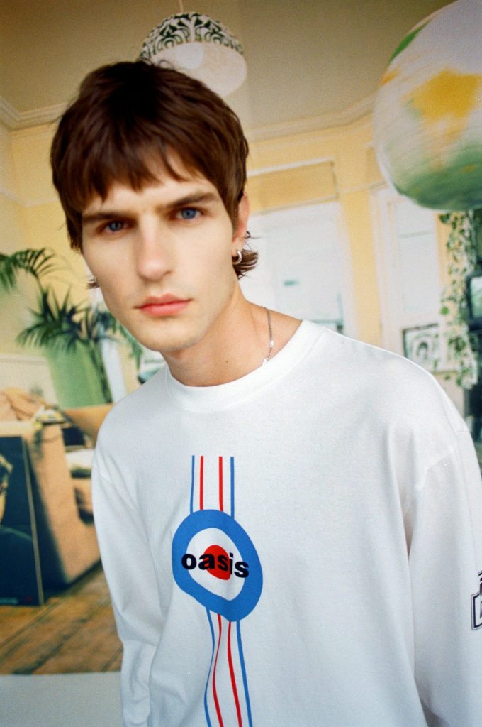 Playera Levi’s x Oasis